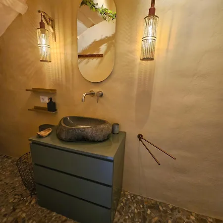 Tramontana Vista Bed and Breakfast 3*