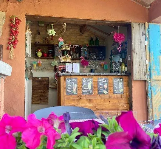 Tramontana Vista Bed & Breakfast 3*